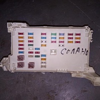 Блок предохранителей салонный V1,6 (МКПП)